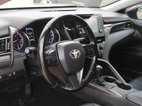 Used 2021 Toyota Camry SE FWD image 18