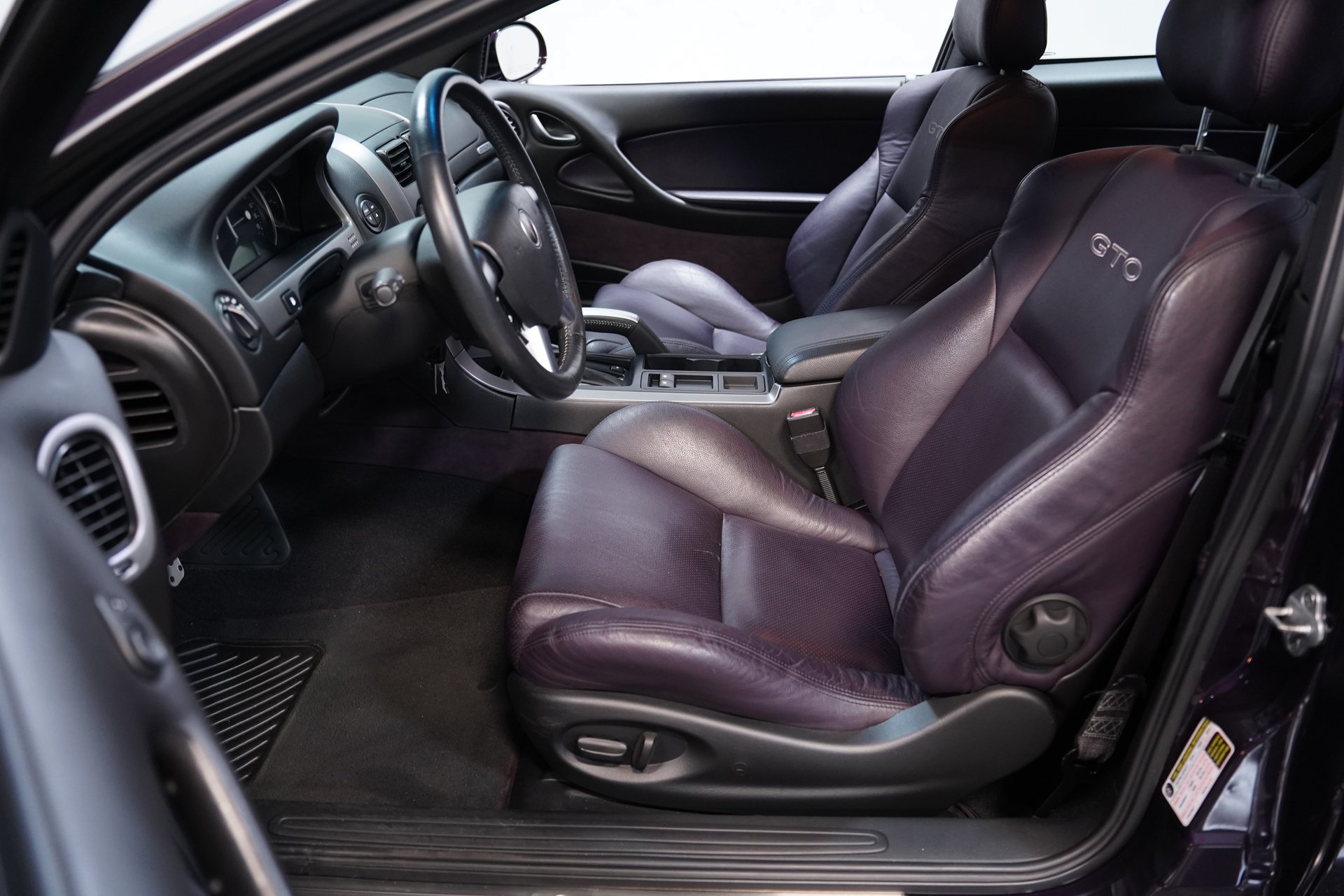 Used 2004 Pontiac GTO RWD image 29
