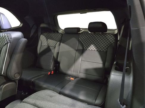 New 2026 GMC Acadia Denali image 12