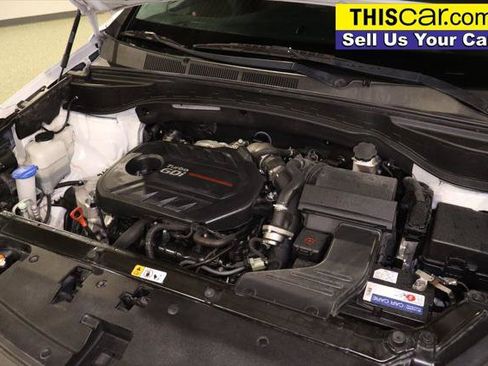 Used 2018 Hyundai Santa Fe Sport 2.0T FWD image 29
