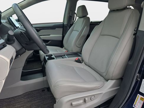 Used 2023 Honda Odyssey Touring image 16