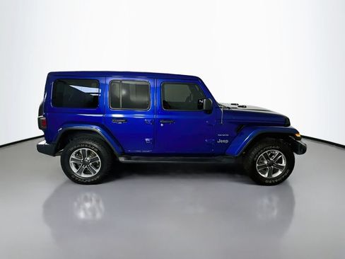 Used 2020 Jeep Wrangler Unlimited Sahara AWD/4WD image 8