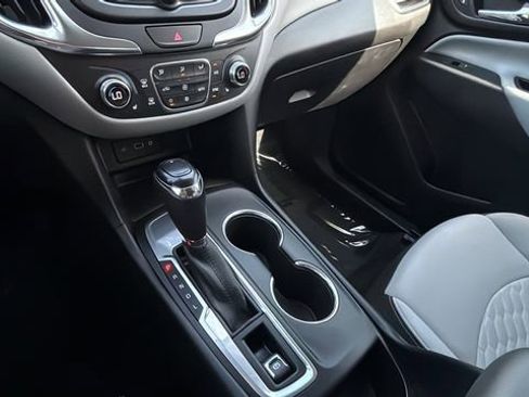 Used 2019 Chevrolet Equinox LT image 14