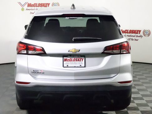 Used 2022 Chevrolet Equinox LS w/ LS Convenience Package FWD image 6