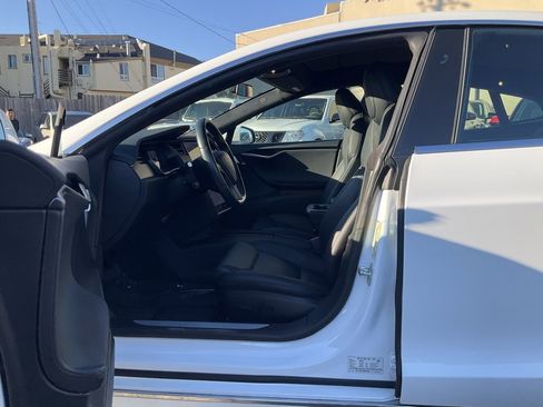 Used 2021 Tesla Model S Long Range Plus image 15