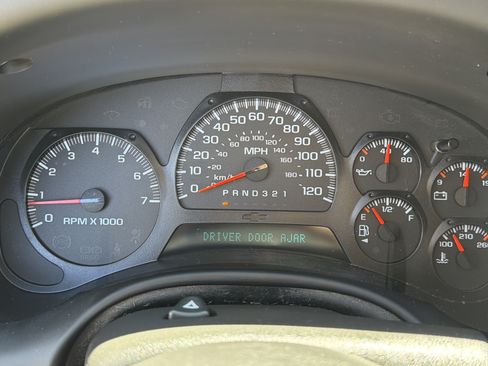 Used 2008 Chevrolet TrailBlazer LT w/ Off-Road Package AWD/4WD image 18