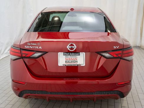 Certified 2021 Nissan Sentra SV image 4
