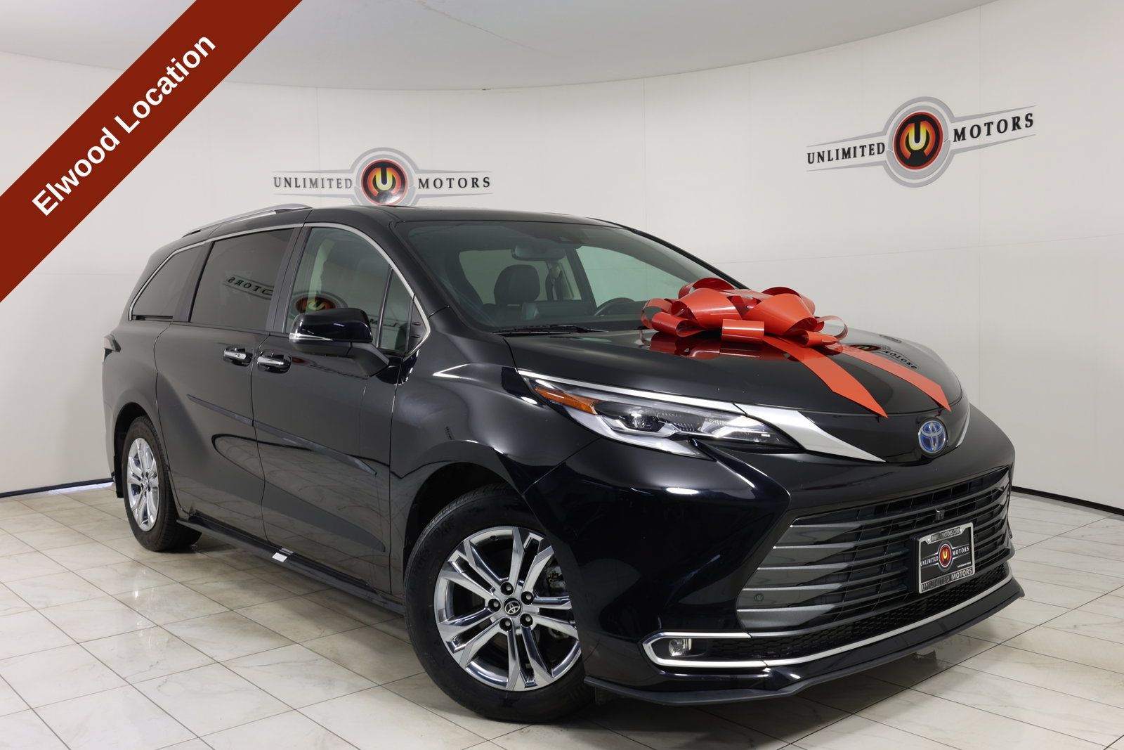 Used 2023 Toyota Sienna Platinum w/ Protection Package (TMS) AWD/4WD image 1