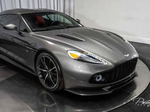 Used 2018 Aston Martin Vanquish Zagato image 2
