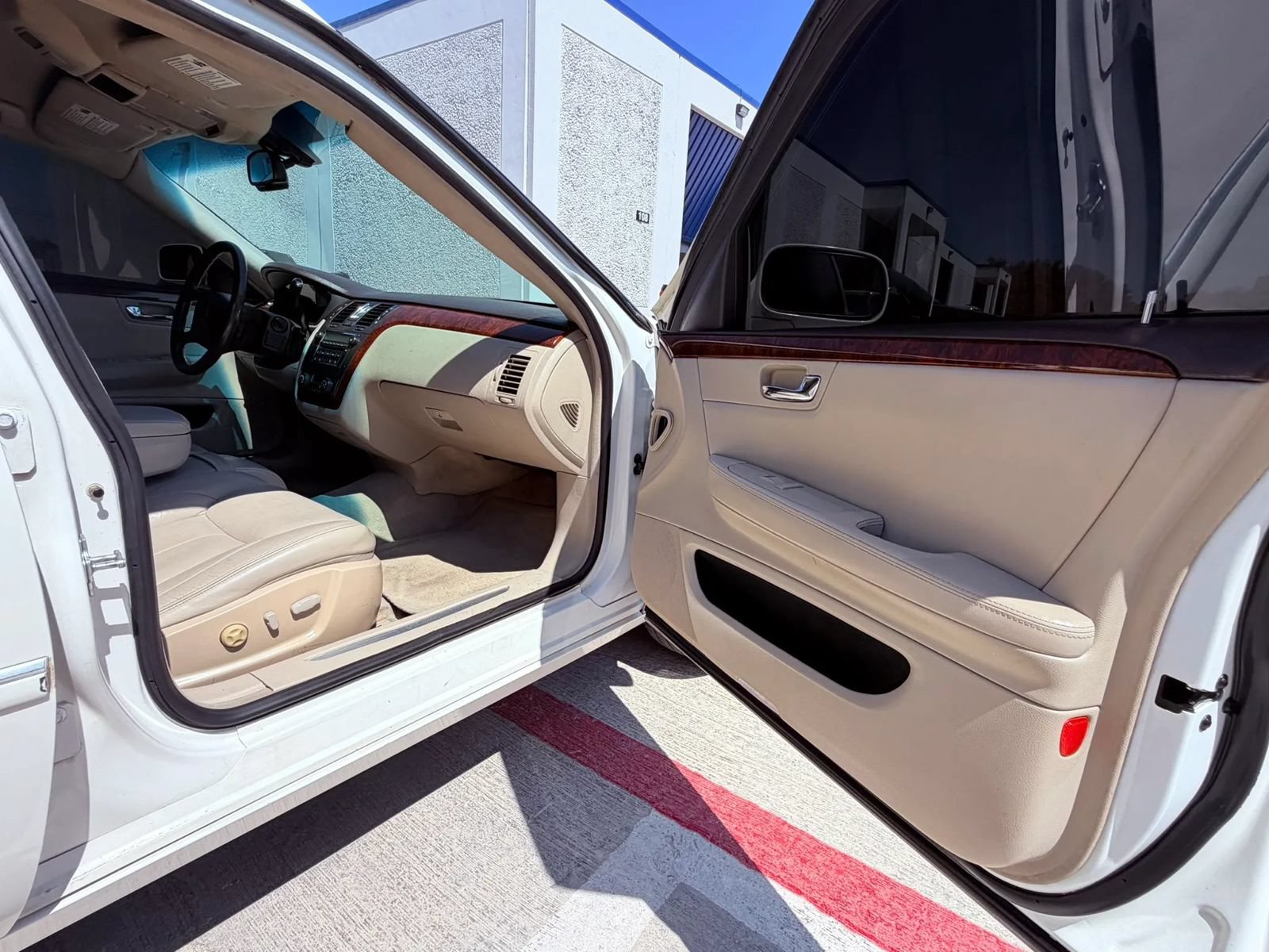 Used 2007 Cadillac DTS FWD image 24