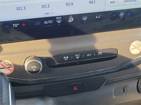 Used 2022 Ford Transit 350 XLT image 16