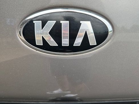 Used 2018 Kia Soul + FWD image 21