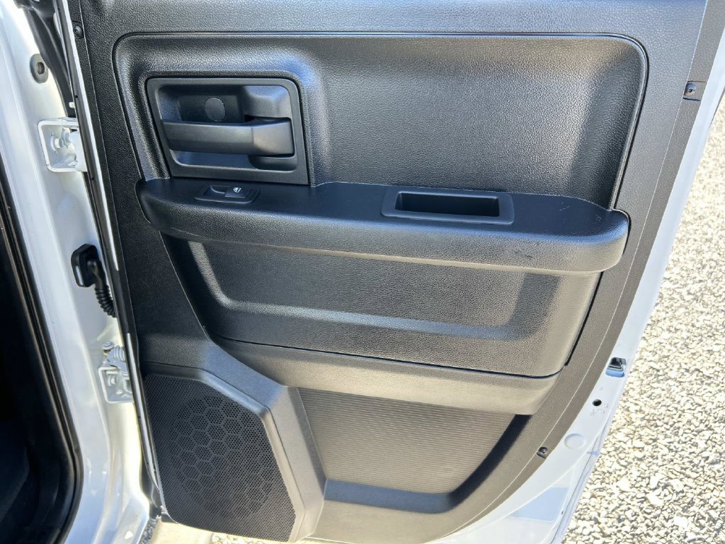 Used 2015 RAM 1500 Express RWD image 25