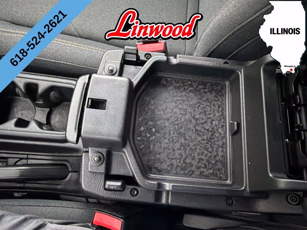 Used 2025 Jeep Wrangler Sport AWD/4WD image 17