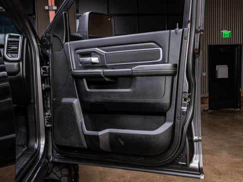 Used 2025 RAM 3500 Big Horn image 37