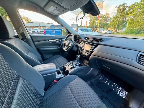 Used 2019 Nissan Rogue SV FWD image 13
