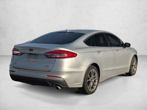 Used 2019 Ford Fusion SEL image 5