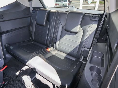 Used 2022 Volkswagen Atlas SEL Premium image 18