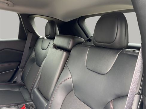 Used 2022 Jeep Cherokee Trailhawk w/ Trailer Tow Group image 18