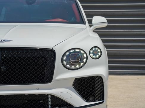 Used 2022 Bentley Bentayga Speed AWD/4WD image 9