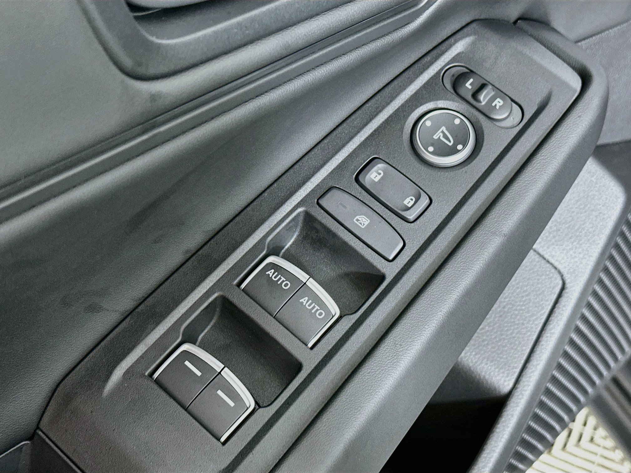 Used 2025 Honda Accord SE image 17