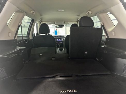 Used 2019 Nissan Rogue SV AWD/4WD image 36