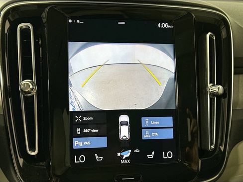 Used 2022 Volvo XC40 T4 Inscription w/ Advanced Package FWD image 14