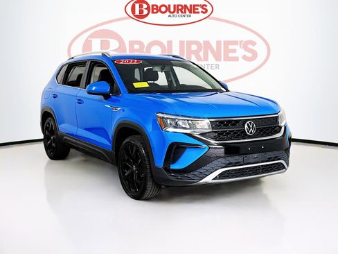 Used 2022 Volkswagen Taos SE AWD/4WD image 1