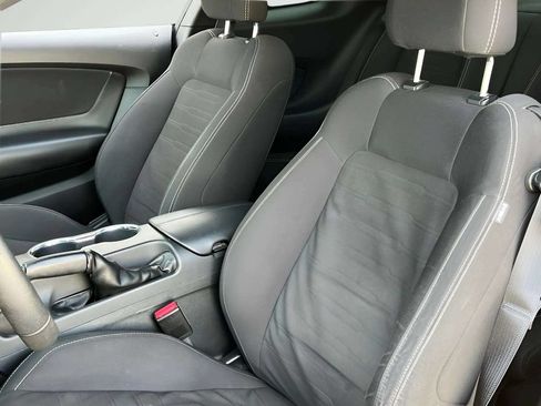 Used 2017 Ford Mustang GT w/ GT Performance Package RWD image 7