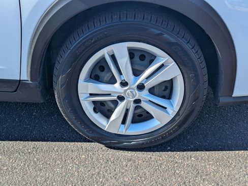 Certified 2023 Nissan Kicks S FWD image 10