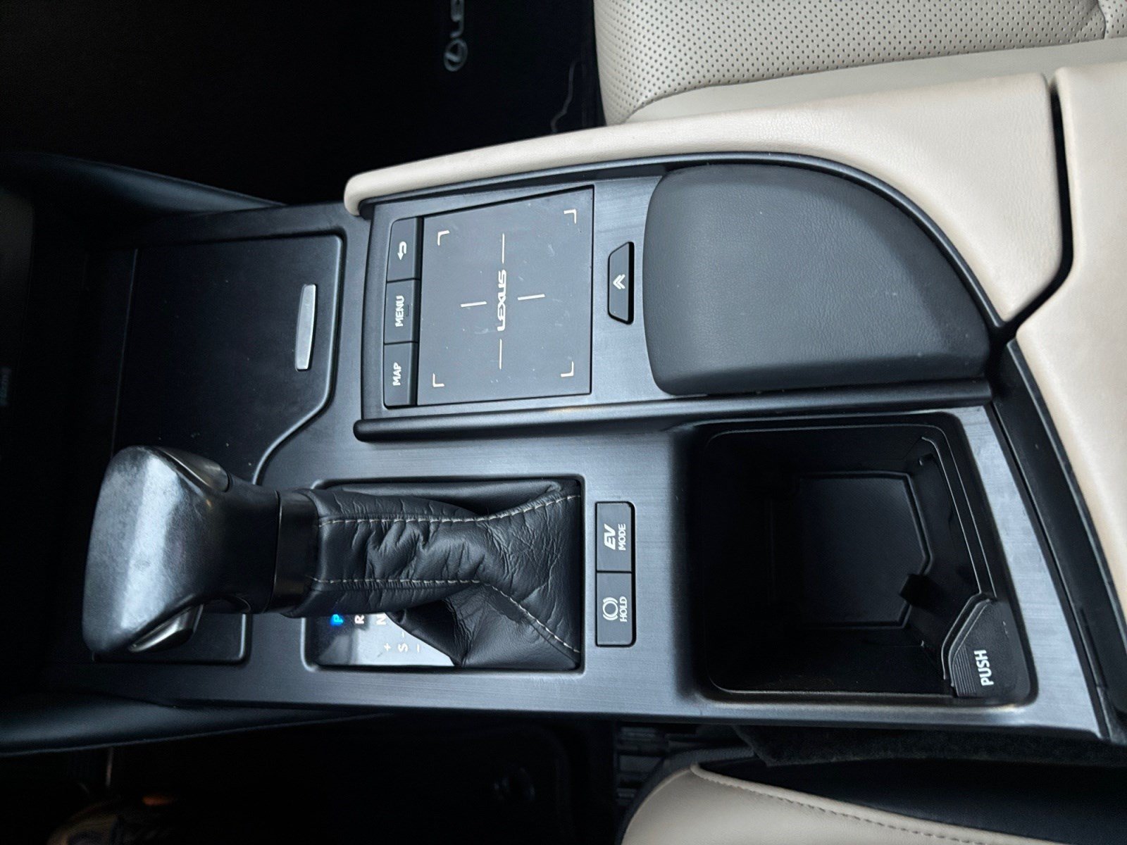 Used 2021 Lexus ES 300h w/ Premium Package FWD image 16