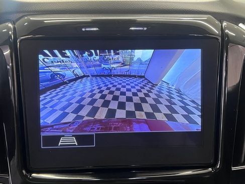 Used 2020 Chevrolet Traverse LT w/ Driver Confidence II Package image 18