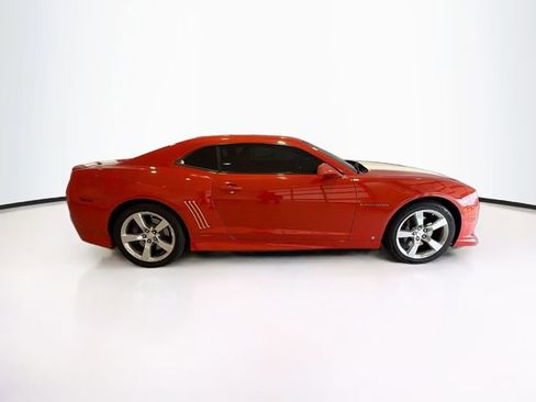 Used 2010 Chevrolet Camaro SS w/ Interior Accent Trim Package RWD image 8