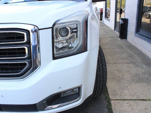 Used 2020 GMC Yukon XL SLT AWD/4WD image 3