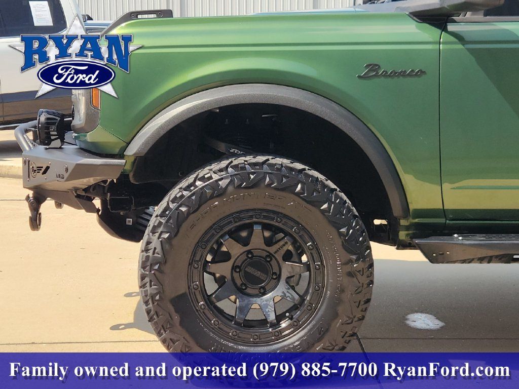 Used 2022 Ford Bronco Black Diamond AWD/4WD image 5
