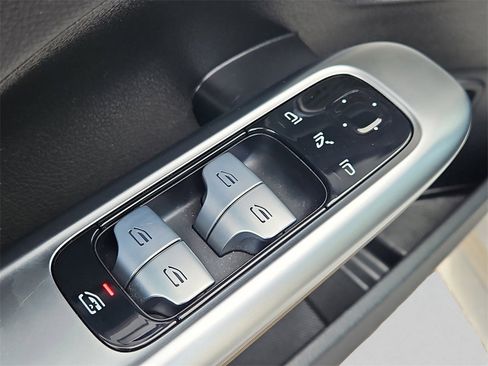 Used 2024 Mercedes-Benz C 300 4MATIC Sedan image 30