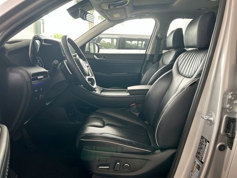 Used 2024 Hyundai Palisade Limited image 11