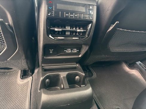 Used 2022 Jeep Grand Cherokee L Limited image 30