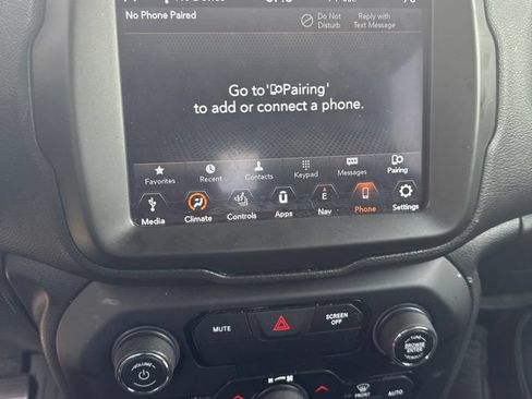 Used 2020 Jeep Renegade Altitude FWD image 10