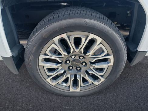 Used 2024 GMC Sierra 1500 Denali Ultimate AWD/4WD image 32