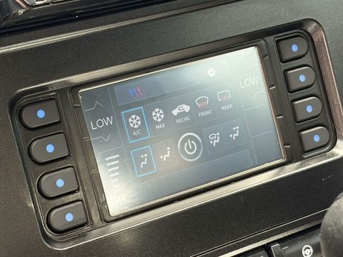 Used 2019 Ford Mustang Coupe RWD image 21