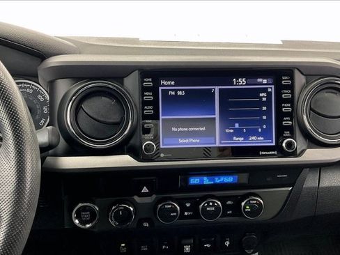 Used 2022 Toyota Tacoma TRD Off-Road image 5