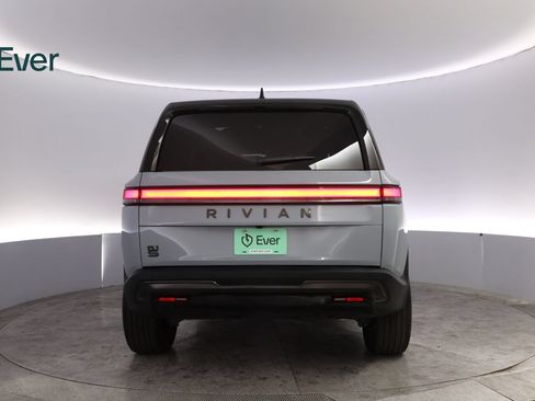 Used 2025 Rivian R1S Adventure AWD/4WD image 15