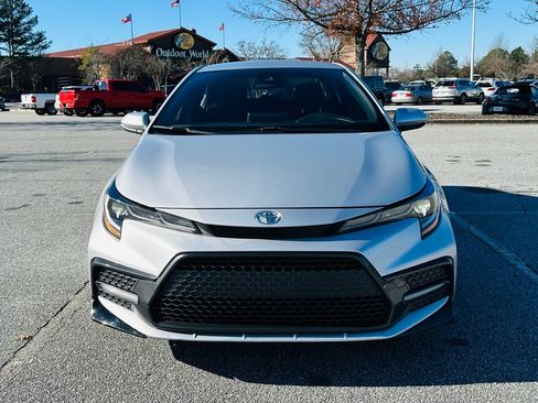 Used 2021 Toyota Corolla SE image 3