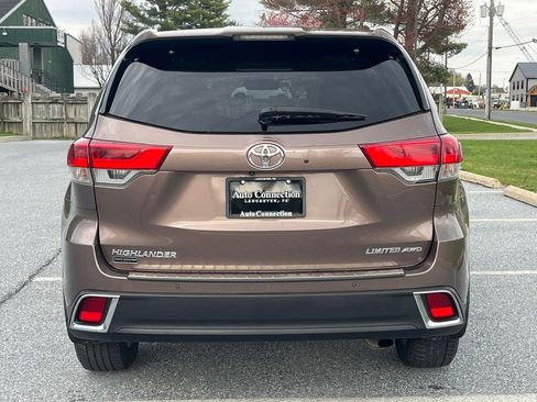 Used 2018 Toyota Highlander Limited Platinum image 7