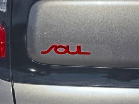 Used 2018 Kia Soul ! image 47