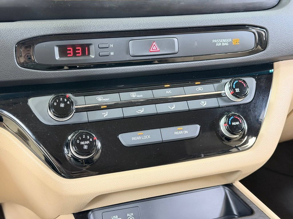 Used 2017 Kia Sedona LX FWD image 50