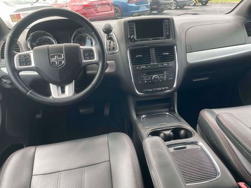 Used 2017 Dodge Grand Caravan GT FWD image 8
