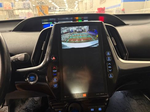 Used 2019 Toyota Prius Limited w/ Premium Convenience Package FWD image 34
