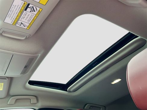 Used 2024 MAZDA CX-30 AWD 2.5 S w/ Preferred Package image 22